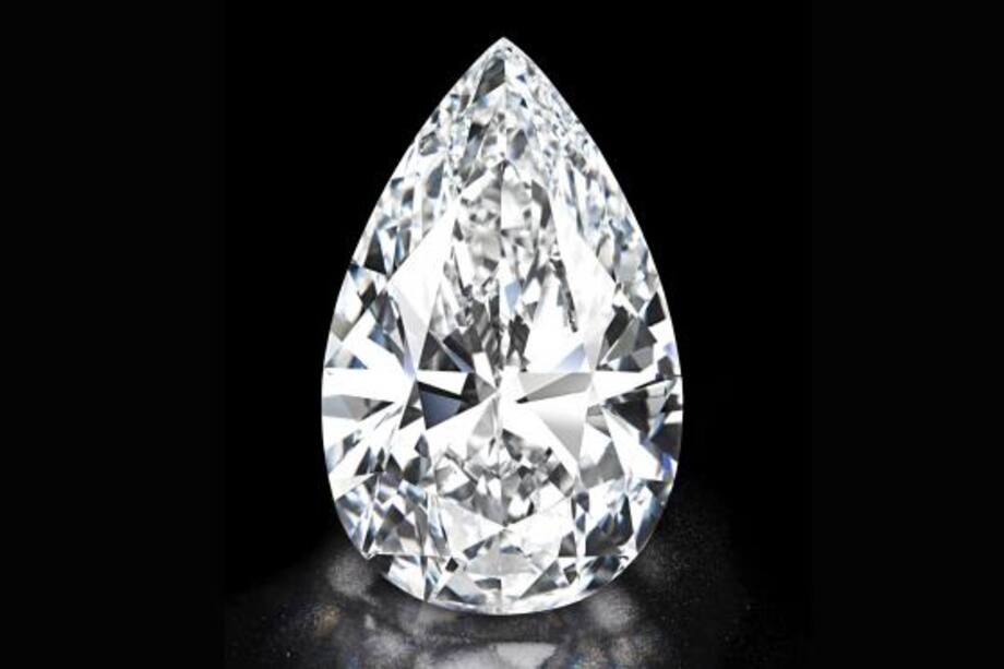 Diamante incoloro es subastado por 26,7 millones de dólares