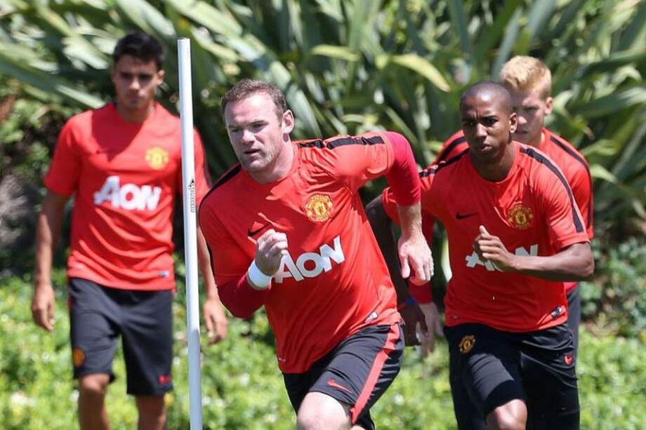 Wayne Rooney fue uno de los primeros en llegar al entrenamiento del equipo inglés. Foto: AFP
