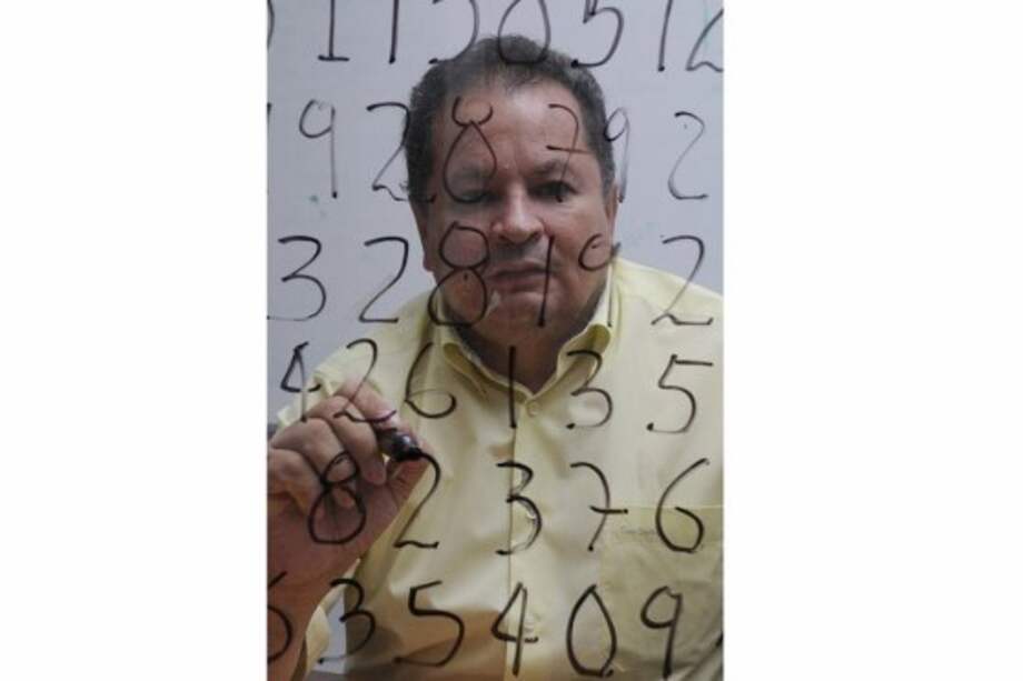 Jaime García nació en Málaga y lleva 50 años demostrando sus habilidades en colegios y universidades. / Cortesía ‘Vanguardia Liberal’