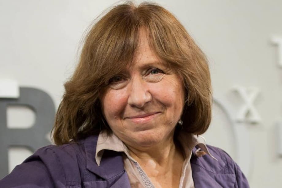 ¿Quién es Svetlana Alexievich, la nueva nobel de literatura?