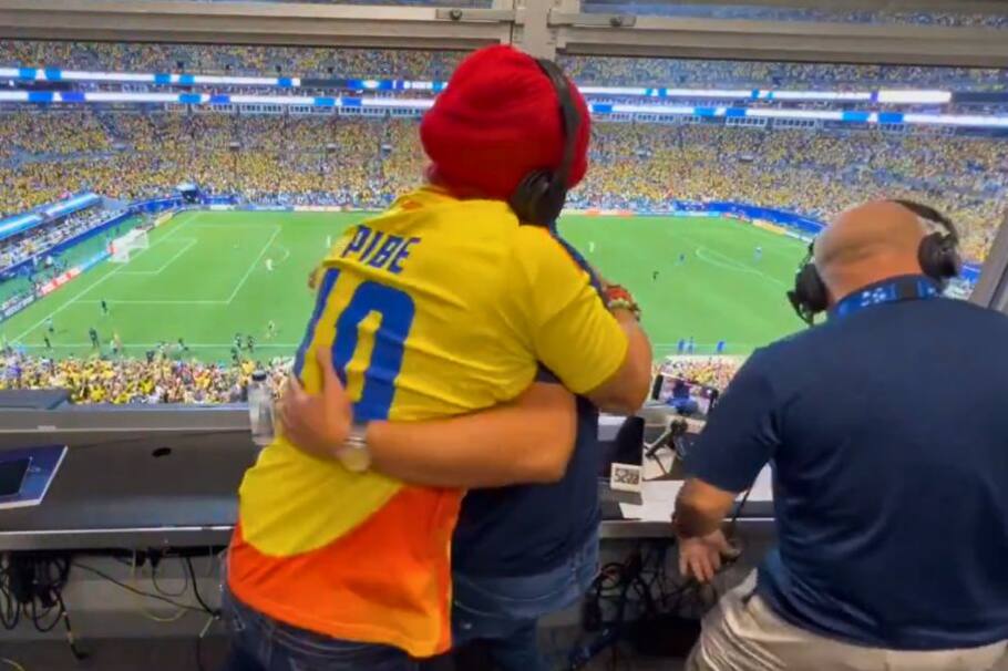 El exjugador de la Selección Colombia, Carlos El Pibe Valderrama, no ocultó su emoción tras la clasificación de la Tricolor a la final de la Copa América.