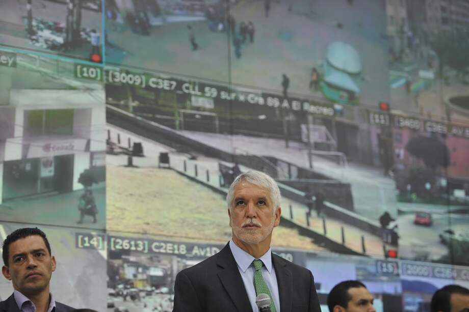 El Distrito les ordenó a los alcaldes locales usar pliegos establecidos por la Secretaría de Gobierno y el IDU. / Gustavo Torrijos