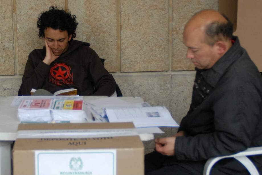 Más de 31 millones de colombianos pueden votar en las consultas.