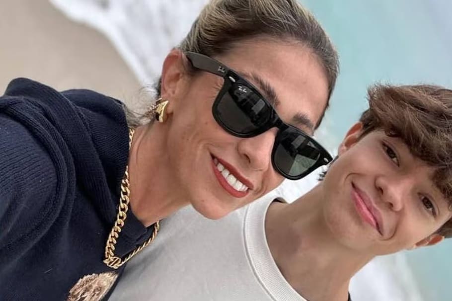 El joven grabó un video contando lo que vivió en su infancia y adolescencia. “Sobreviví a mi madre narcisista, manipuladora y a su maltrato psicológico”, dijo. Así respondió la creadora de contenido.