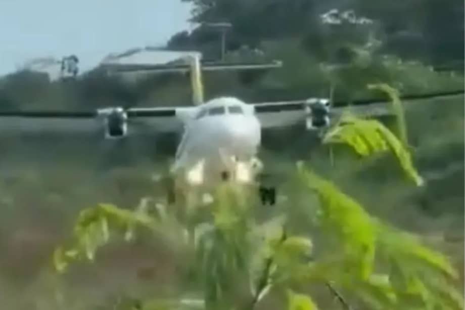 El avión tuvo que regresar al aeropuerto de San Andrés tras la emergencia.