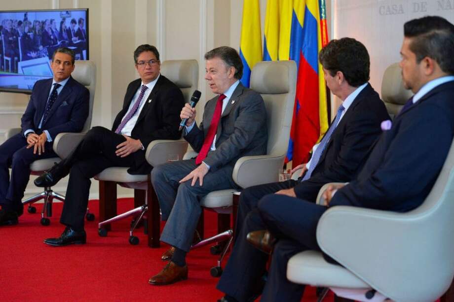 El presidente Juan Manuel Santos explica las medidas contra el contrabando.