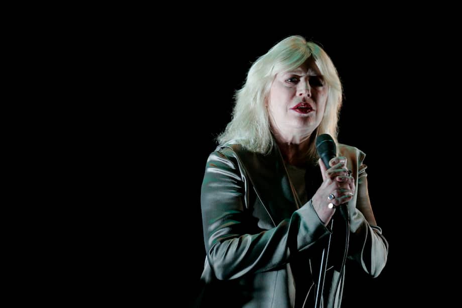 La cantante y actriz Marianne Faithfull durante un concierto en Riga, Letonia, el 2 de mayo de 2007. Marianne Faithfull falleció a los 78 años, según se lee en un comunicado de su portavoz emitido el 30 de enero de 2025. EFE/EPA/INGA KUNDZINA