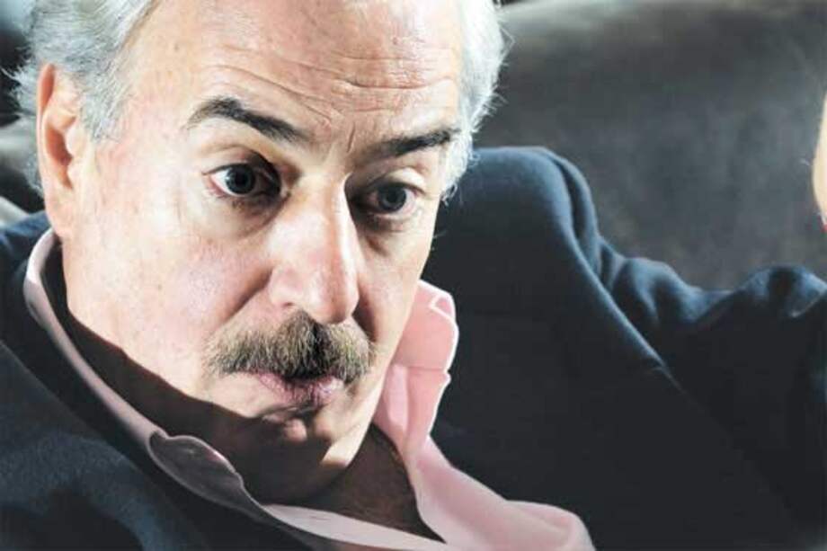 Conservadores desechan petición de Pastrana de salirse de unidad nacional