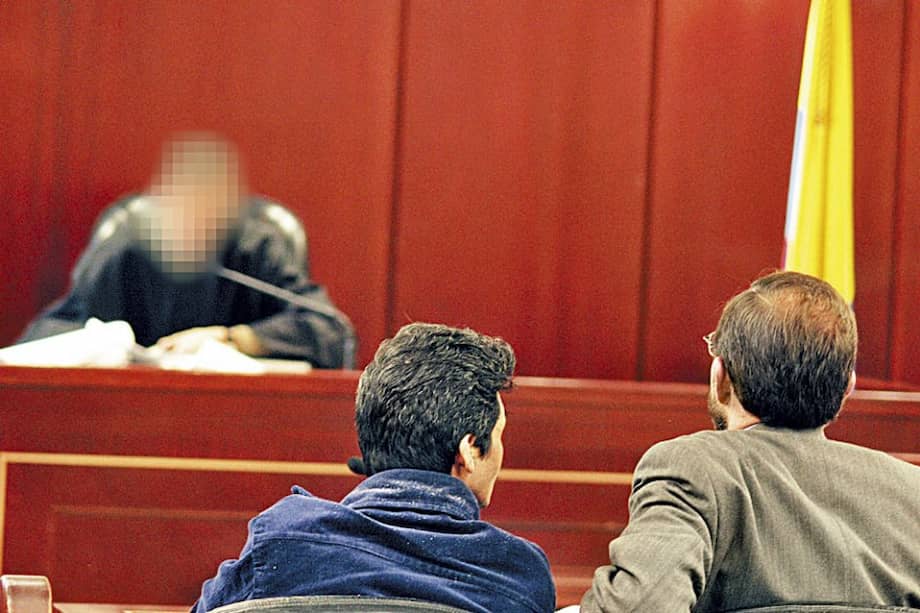 Fiscales, jueces y magistrados tienen el deber de velar por la protección de la sociedad.