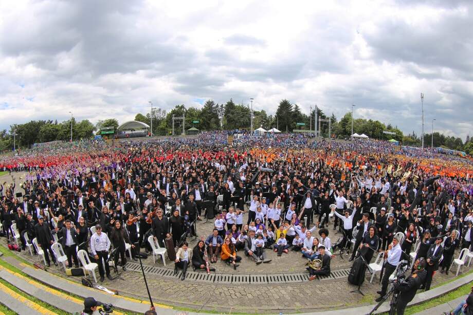 Orquesta Filarmónica de Bogotá durante concierto contó con más 16 mil artistas.