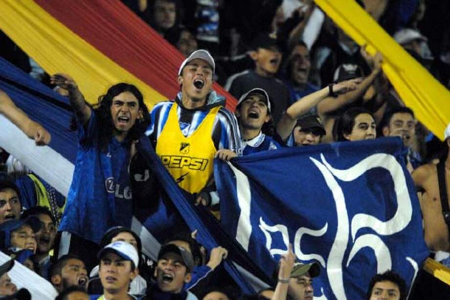 Los hinchas de Millonarios celebran por estos días el liderato en la clasificación / Archivo