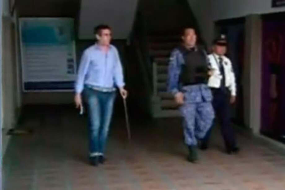 Guido Nule salió de la cárcel a realizar una diligencia en el consulado de Italia