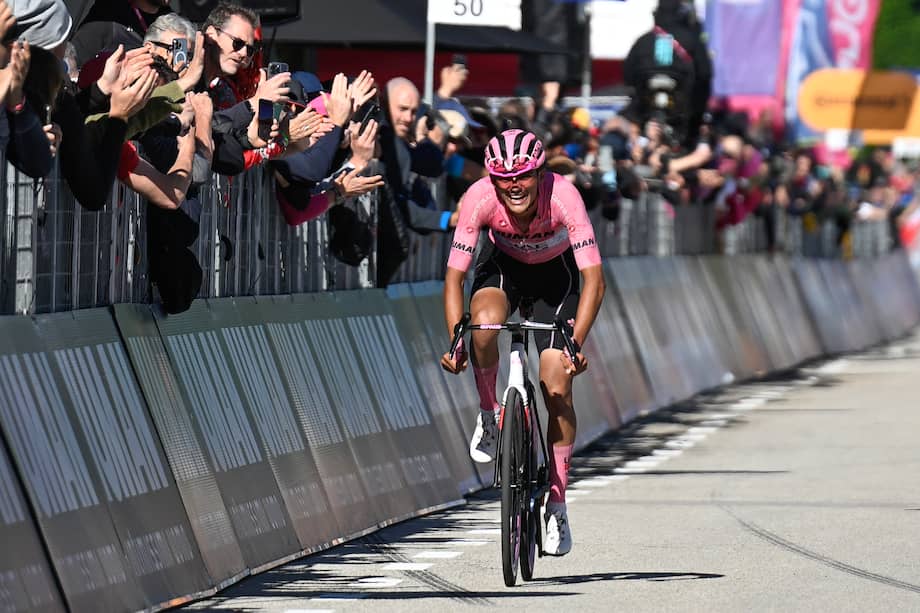 Isaac Del Toro, ganador de la etapa 17 del Giro de Italia y líder de la clasificación general.
