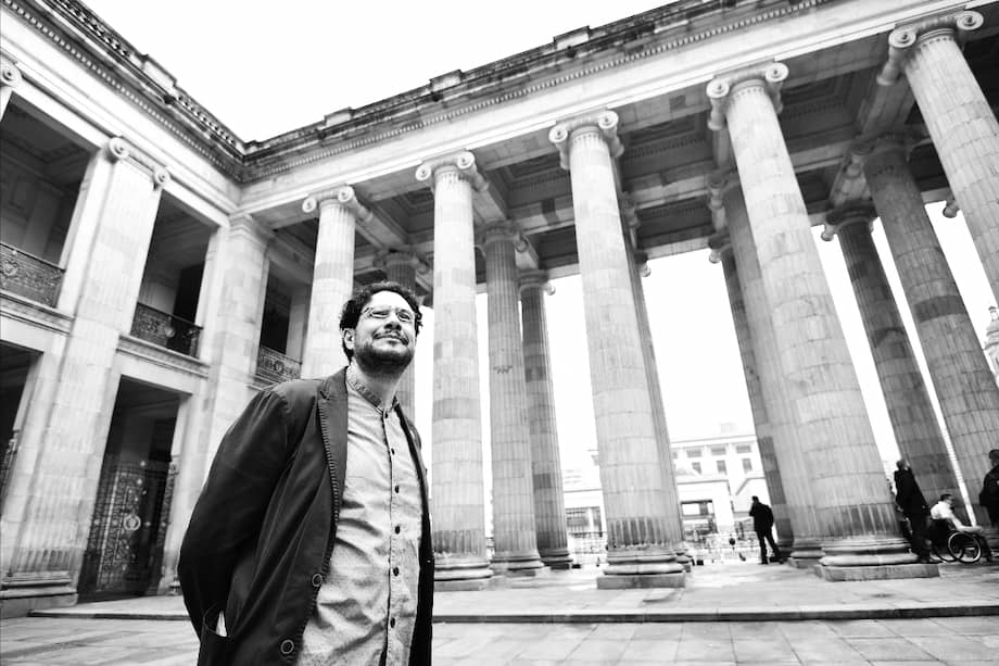 La lucha en el plano jurídico tampoco ha sido menos compleja para Cepeda. La confrontación en los estrados judiciales con el expresidente y hoy senador Álvaro Uribe ha venido arreciando y, en momentos en que las redes se han convertido en el nuevo campo de batalla, no son pocos los insultos que recibe. / Mauricio Alvarado - El Espectador