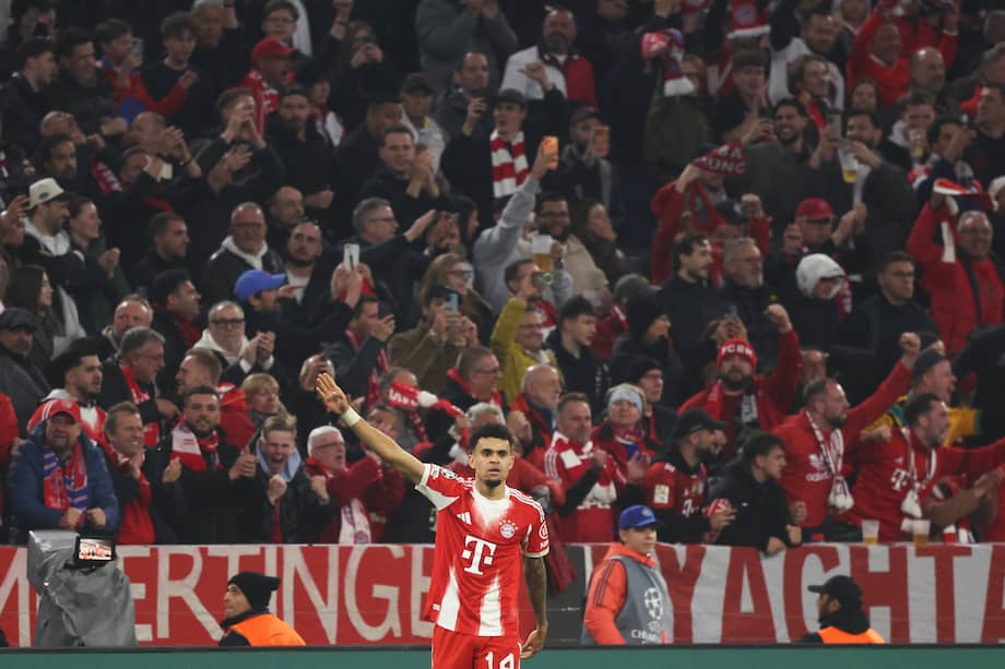 Luis Díaz celebra el que podría ser su gol más importante con la camiseta de Bayern Múnich.