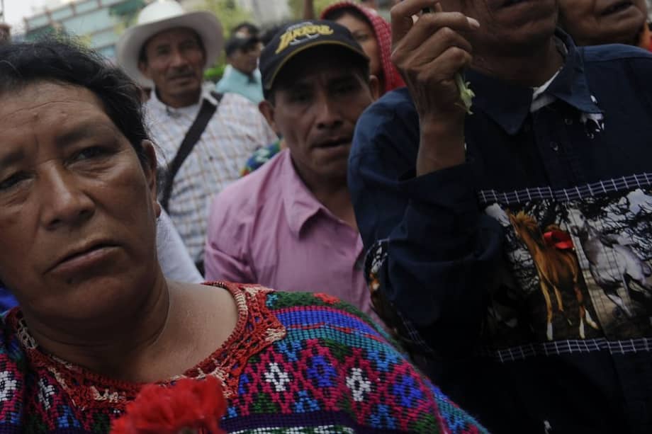 Durante la incursión, aseguró la entidad, líderes indígenas colombianos y docentes fueron amenazados y doce personas retenidas. / AFP