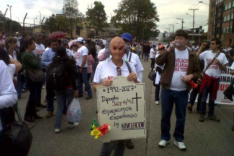 La asociación que reúne a los funcionarios y empleados judiciales del país ratificó el carácter indefinido de la huelga en demanda de mejores salarios. Foto: Rafael Pérez Becerra / Elespectador.com