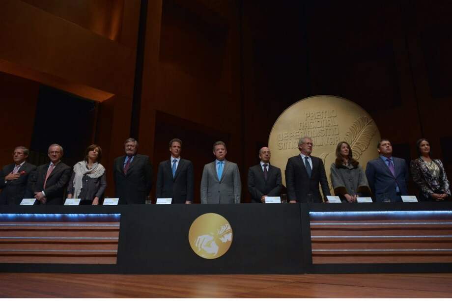 El Presidente Juan Manuel Santos en la ceremonia de entrega de la 38ª versión del Premio Nacional de Periodismo Simón Bolívar, este martes en Bogotá.