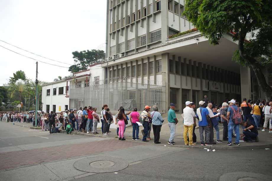 “La crisis de la salud inculpa lo mismo al sector público que al privado”: Cristina de la Torre.