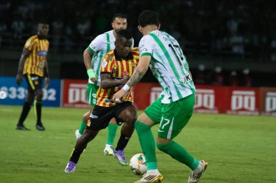 En un partido cargado de tensión, goles y tarjetas rojas, Pereira le quitó el invicto a Nacional con una gran actuación de Carlos Darwin Quintero.