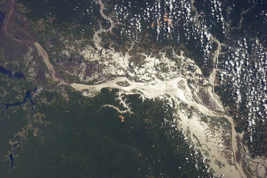 El río Amazonas visto desde un satélite de la Nasa. / Nasa Earth Observatory.