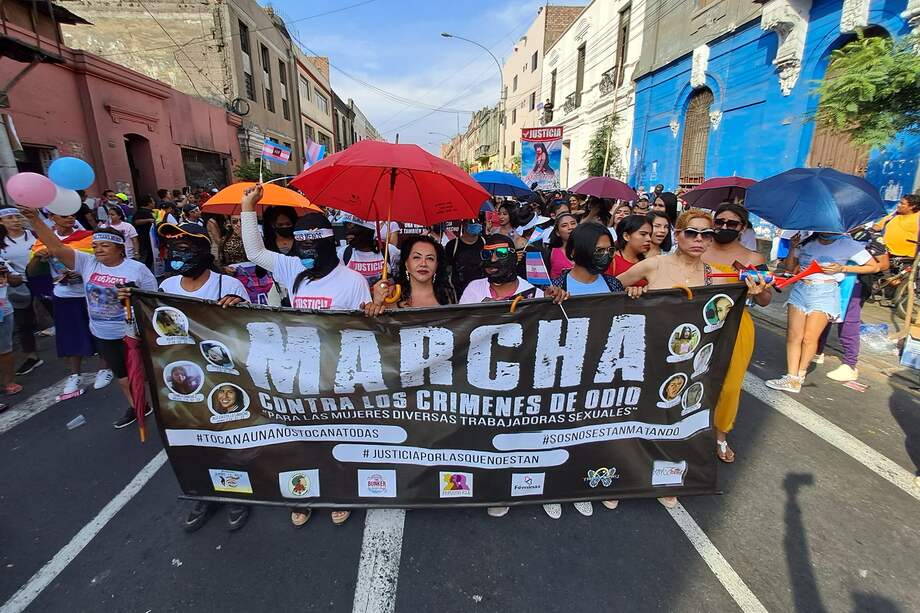 Organizaciones por los derechos de las trabajadoras sexuales han convocado a marchas en protesta por los crímenes.