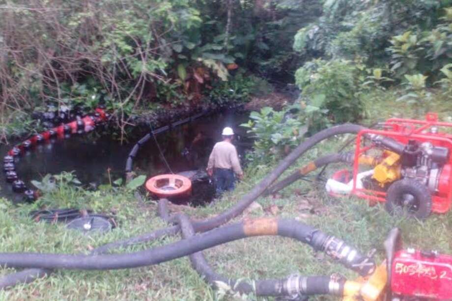 Los ataques terroristas contra la infraestructura petrolera afectan los acueductos de poblaciones pobres de las zonas aledañas al atentado. / Ecopetrol