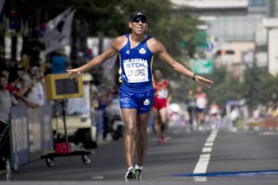 Luis Fernando López compite en los 20 kilómetros marcha. / EFE