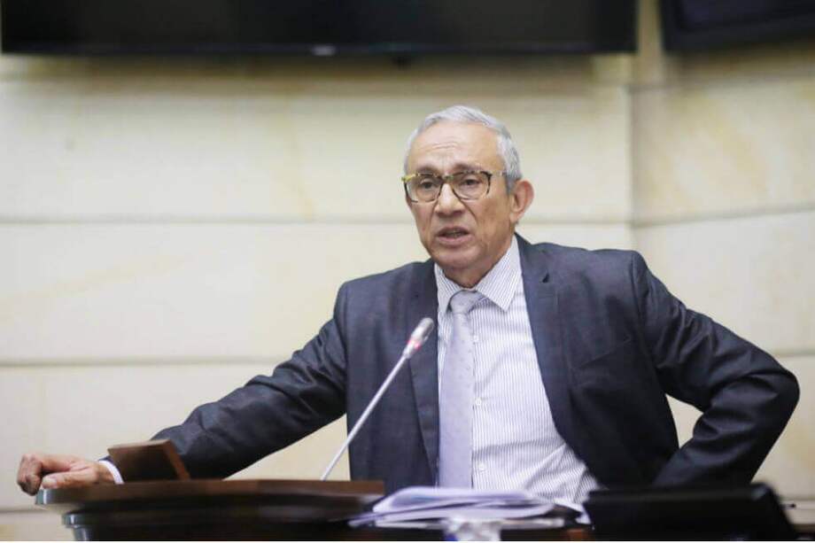 "El Centro Nacional de Memoria Histórica, en cabeza de Darío Acevedo Carmona, acaba de ser retirado de la coalición más importante para sitios de conciencia en el mundo”. / Foto: Tomada de Twitter @SenadoGovCo