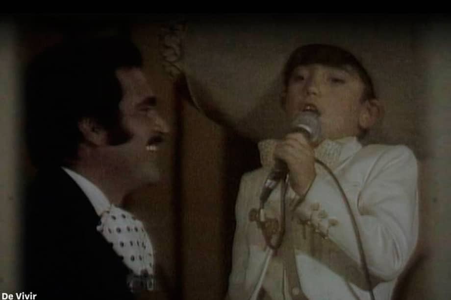 Alejandro Fernández y Vicente Fernández estrenan "Me Olvidé de Vivir".