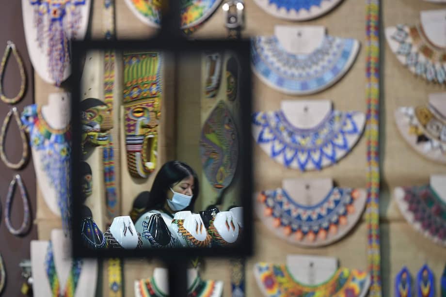 En la feria participan más de 650 artesanos de los 32 departamentos del país.