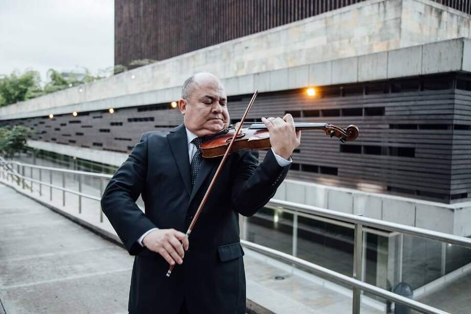 Los conversatorios virtuales son liderados por Gonzalo Ospina, concertino de la Orquesta Filarmónica de Medellín. / Cortesía