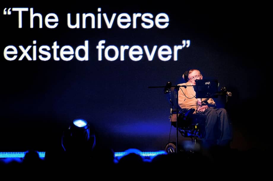 Stephen Hawking en una de sus conferencias. / AFP