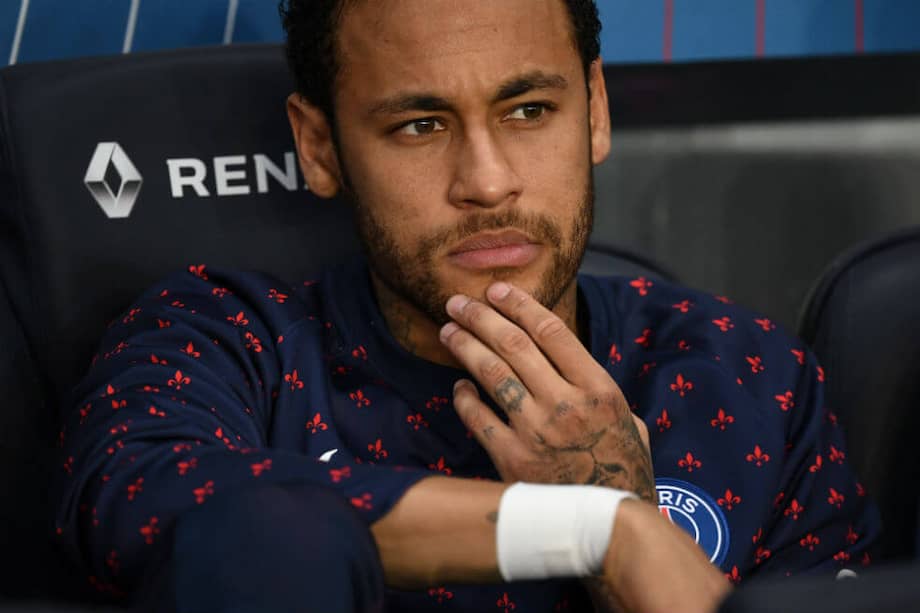 Neymar ha negado las acusaciones de violación de una joven brasileña que asegura que el futbolista la abusó el pasado mes de mayo en la capital francesa. / AFP