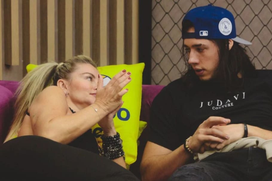 En ‘La casa de los famosos’ sigue la polémica por la relación de Juan David y Sandra Muñoz. Al parecer, él solo quiere una amistad. ¿Qué opinaría Sandra?