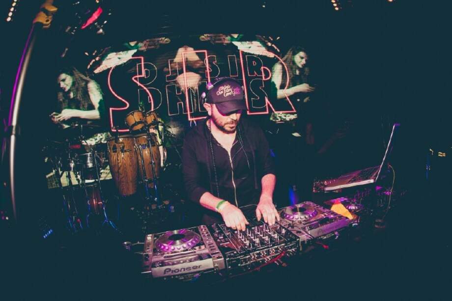 “Suelta como gabete”, la fiesta en la que reina el reguetón