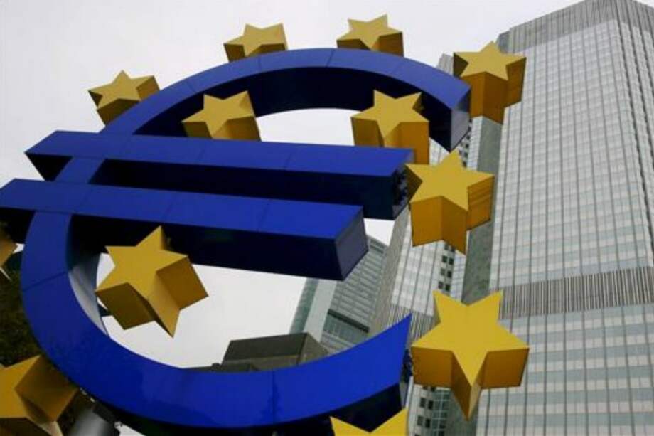 Eurozona tuvo superávit comercial de 273.900 millones en 2016