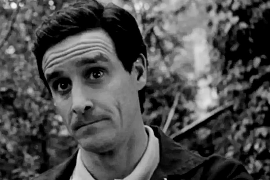 Detrás de la exitosa carrera del actor de ‘It: Chapter Two’ y ‘The Wire’, existe una historia de dolor, excesos y supervivencia.