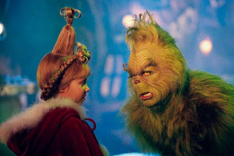 Jim Carrey y Taylor Momsen en ’How the Grinch Stole Christmas’.