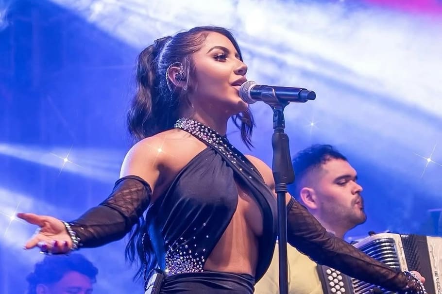 Natalia Curvelo, cantante vallenata.