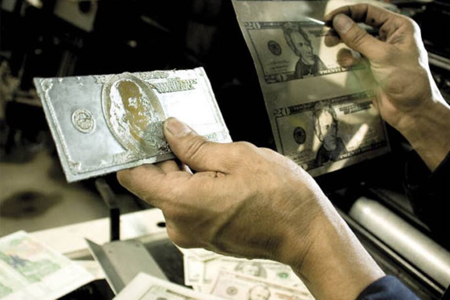 !Atrápame si puedes! Falsificadores de dinero