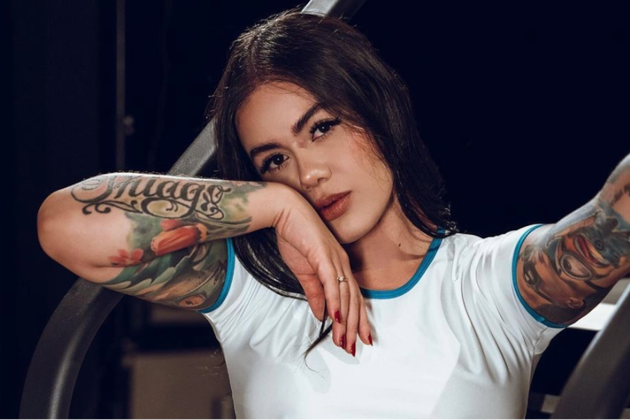 El exesposo de Cintia Cossio decidió borrar de su cuerpo el retrato que tenía dibujado de su primogénito. ¿Por qué?