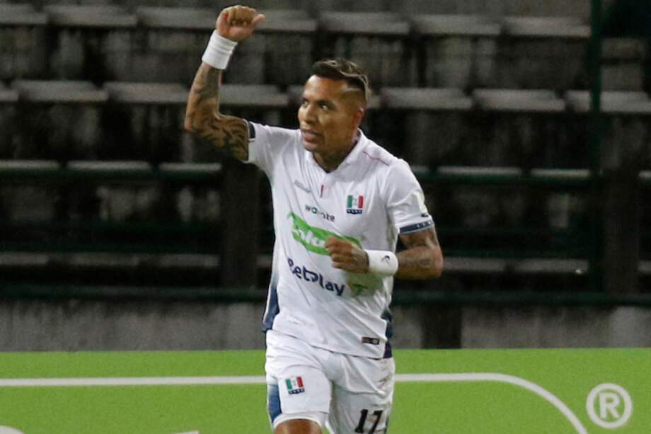 Dayro Moreno de Once Caldas vs. Júnior de Barranquilla en el estadio Palogrande.