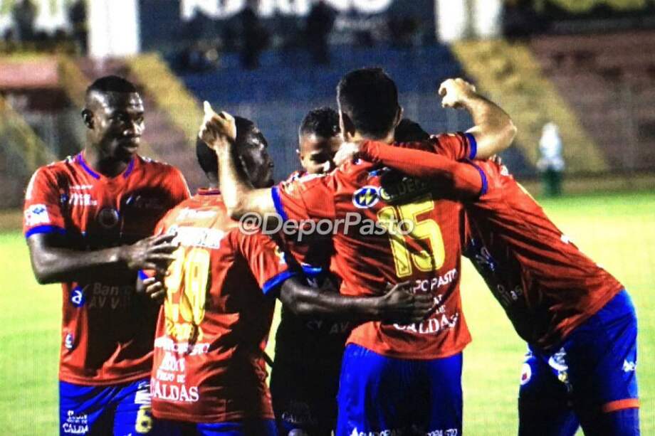 Flabio Torres debutaba en el banco del Pasto. / @DeporPasto