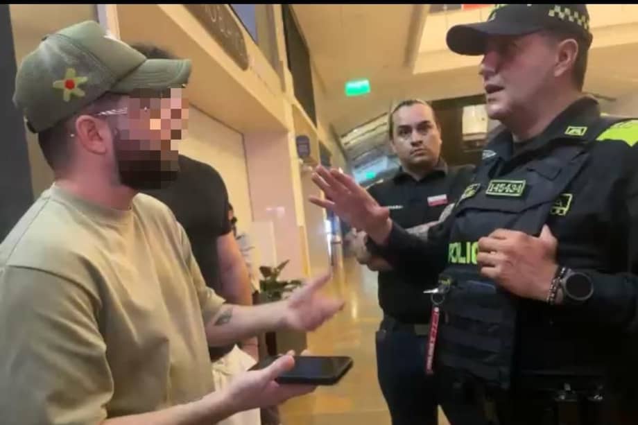 El caso ocurrió en una sala de cine del centro comercial EL Tesoro, en El Poblado. La familia del joven pidió garantías para que el agresor responsa ante la justicia colombiana.