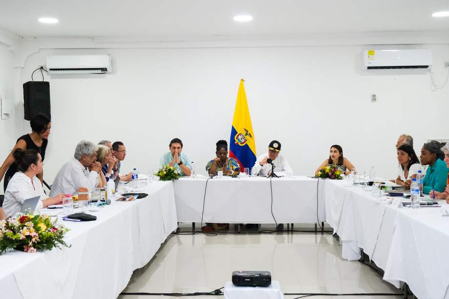 El presidente Gustavo Petro citó al gabinete ministerial a una reunión privada en Caucasia, Antioquia.