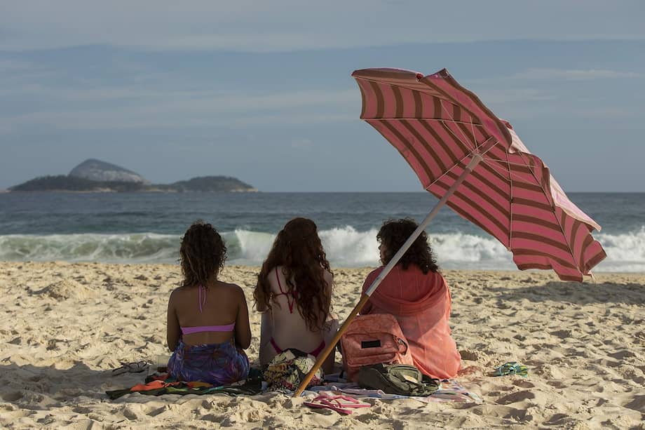 Imagen de la serie "Todo bien, o no" de Disney+.