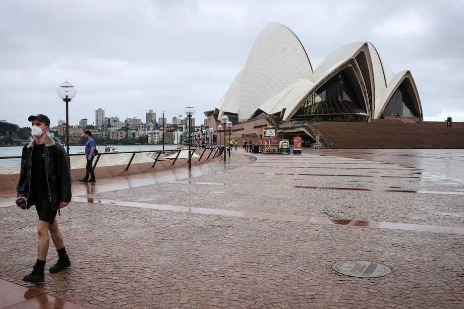 Lyndon Terracini, el director artístico de la Ópera de Sídney manifestó: "Creo que a lo largo de este año, otros teatros de ópera abrirán muy pronto y la gente volverá al teatro con un sentido de esperanza”.