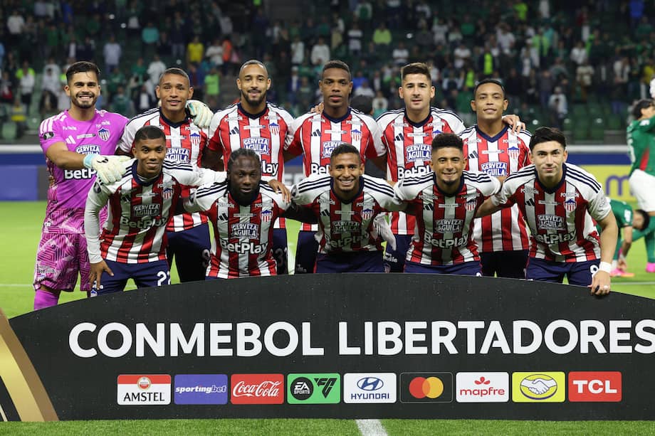 Jugadores de Junior en el partido contra Palmeiras.