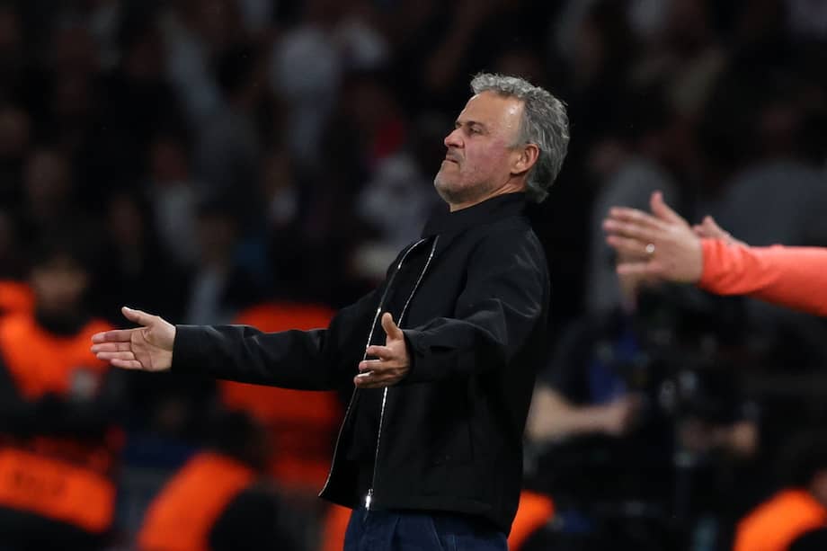 Luis Enrique, DT de PSG, reacciona al partido de Champions League.